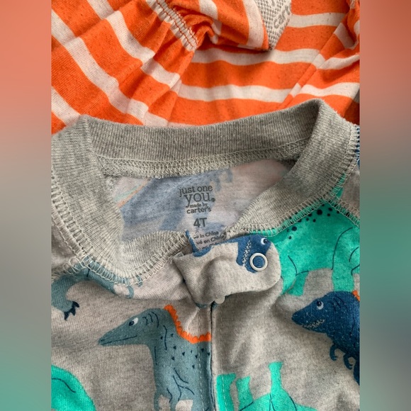 Boys 4T Footed Feetie one piece pajamas - Carters and Children’s place - Picture 6 of 7